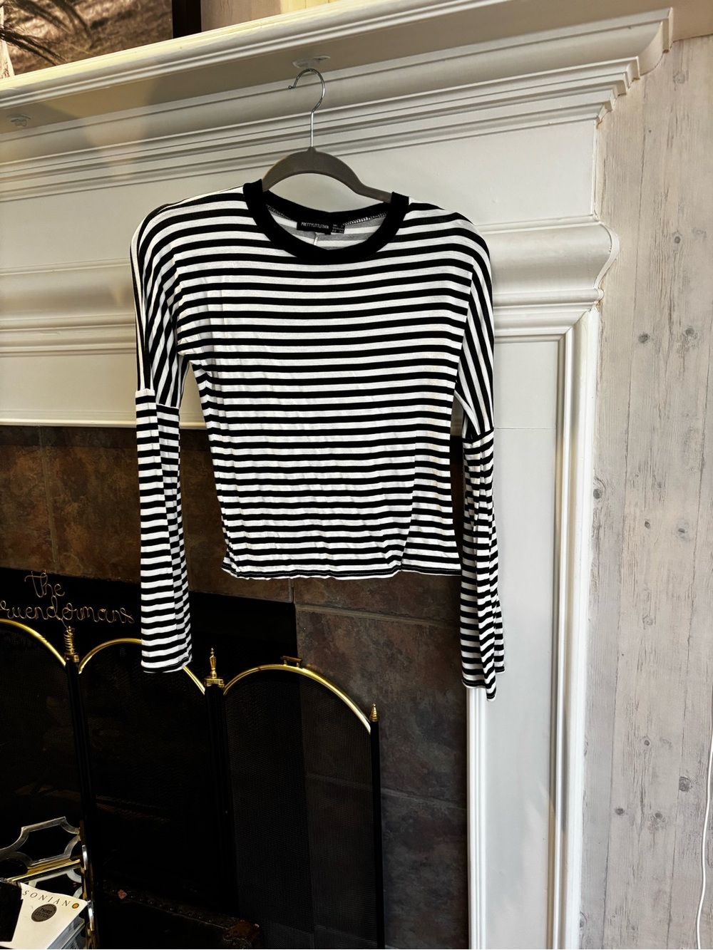 PrettyLittleThing Black & White Striped Long-Sleeve Top